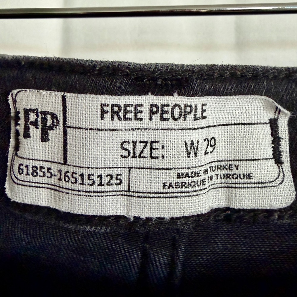 Free People 61855 16515125 Jeans Womens 29 Black Denim Skinny Distressed Pants. - Picture 4 of 5